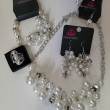 Load image into Gallery viewer, PAPARAZZI Fiercely 5th Avenue / FF JAN 2022