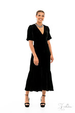 Load image into Gallery viewer, PAPARAZZI <Undeniable> ZI COLLECTION NECKLACE 2022