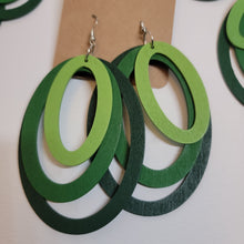 Load image into Gallery viewer, Green layered oval Earrings
