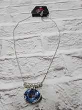 Load image into Gallery viewer, PAPARAZZI SILVER BLUE GEM NECKLACE
