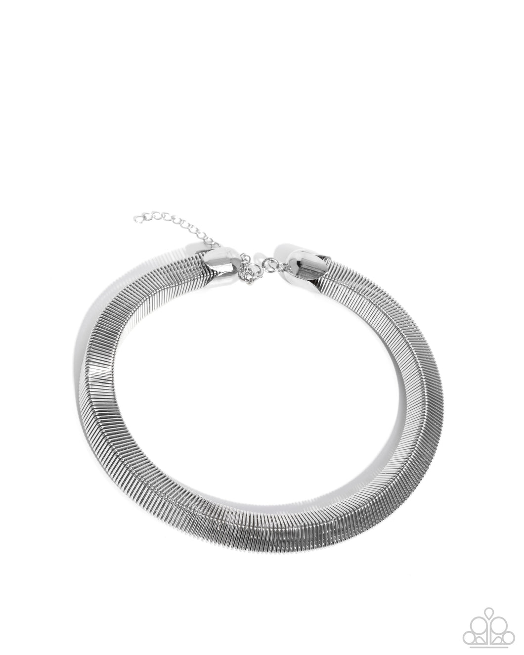 PAPARAZZI Sleek Suite - Silver NECKLACE