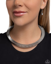 Load image into Gallery viewer, PAPARAZZI Sleek Suite - Silver NECKLACE
