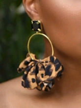 Load image into Gallery viewer, Leopard Flower Fluffy Hoops
