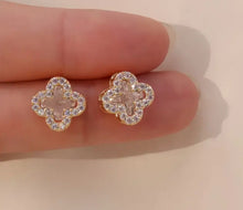 Load image into Gallery viewer, VCA dupe - clover stud jewel earrings
