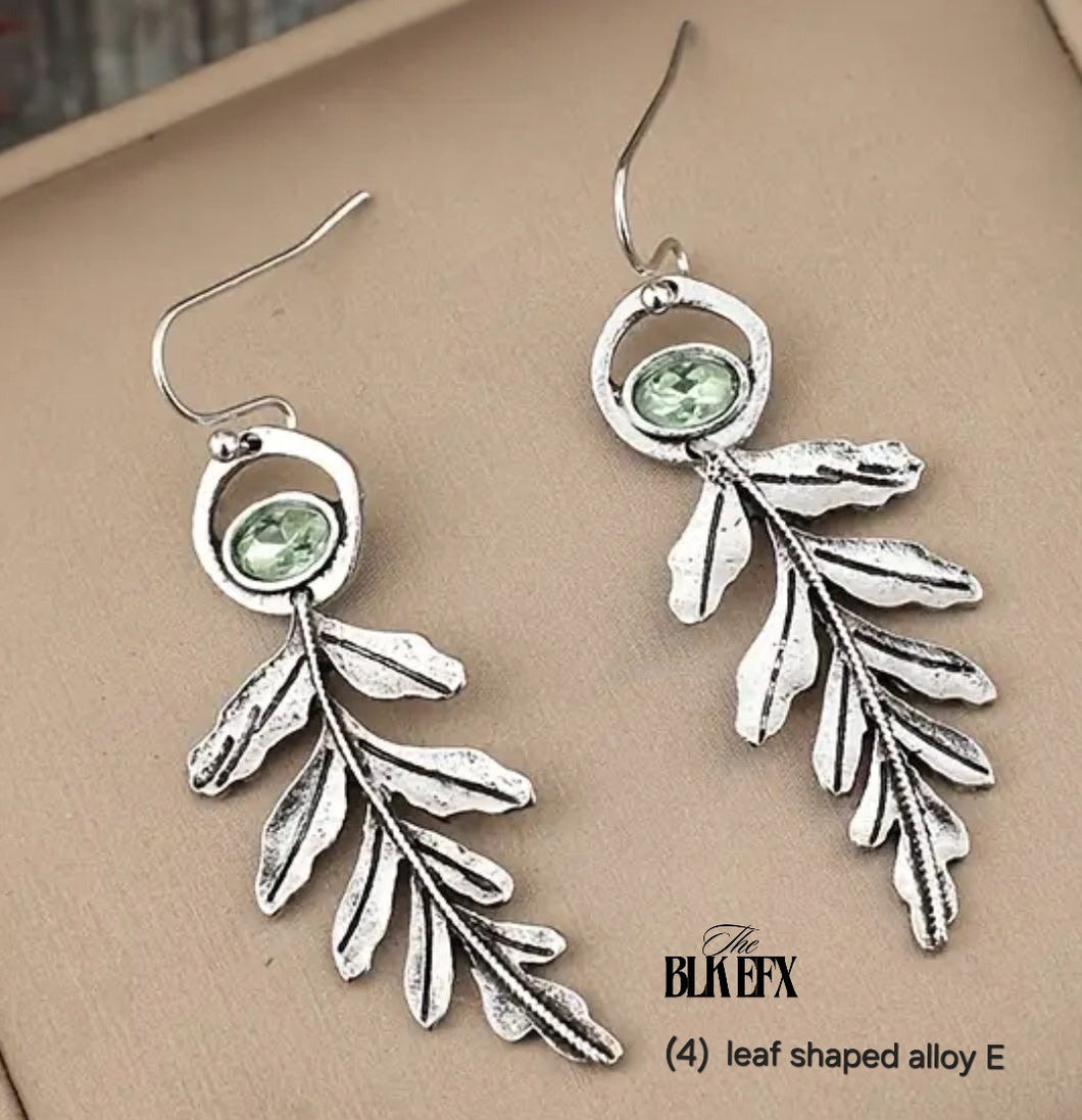 silver leaf earring/ jade color gem