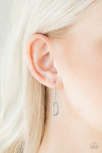 Load image into Gallery viewer, PAPARAZZI Circus Show - Multi
