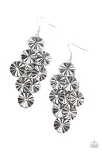 Load image into Gallery viewer, PAPARAZZI Star Spangled Shine - Silver
