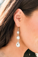 Load image into Gallery viewer, PAPARAZZI Unpredictable Shimmer - White 655
