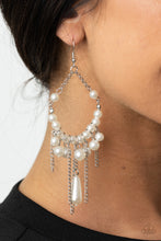 Load image into Gallery viewer, PAPARAZZI Party Planner Posh - White
