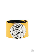 Load image into Gallery viewer, PAPARAZZI The Future Looks Bright - Yellow
