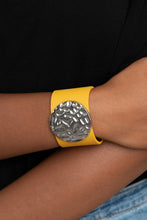 Load image into Gallery viewer, PAPARAZZI The Future Looks Bright - Yellow
