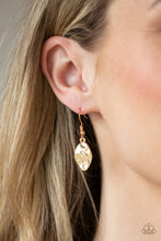 Load image into Gallery viewer, PAPARAZZI Rustic Smolder - Gold NECKLACE

