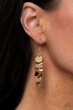Load image into Gallery viewer, PAPARAZZI Hear Me Shimmer - Gold
