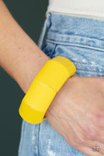Load image into Gallery viewer, PAPARAZZI Coconut Cove - Yellow BRACELET
