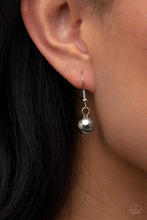 Load image into Gallery viewer, PAPARAZZI Nautical Nirvana - Silver NECKLACE
