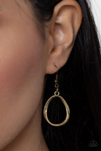 Load image into Gallery viewer, PAPARAZZI Luminous Labyrinth - Brass NECKLACE
