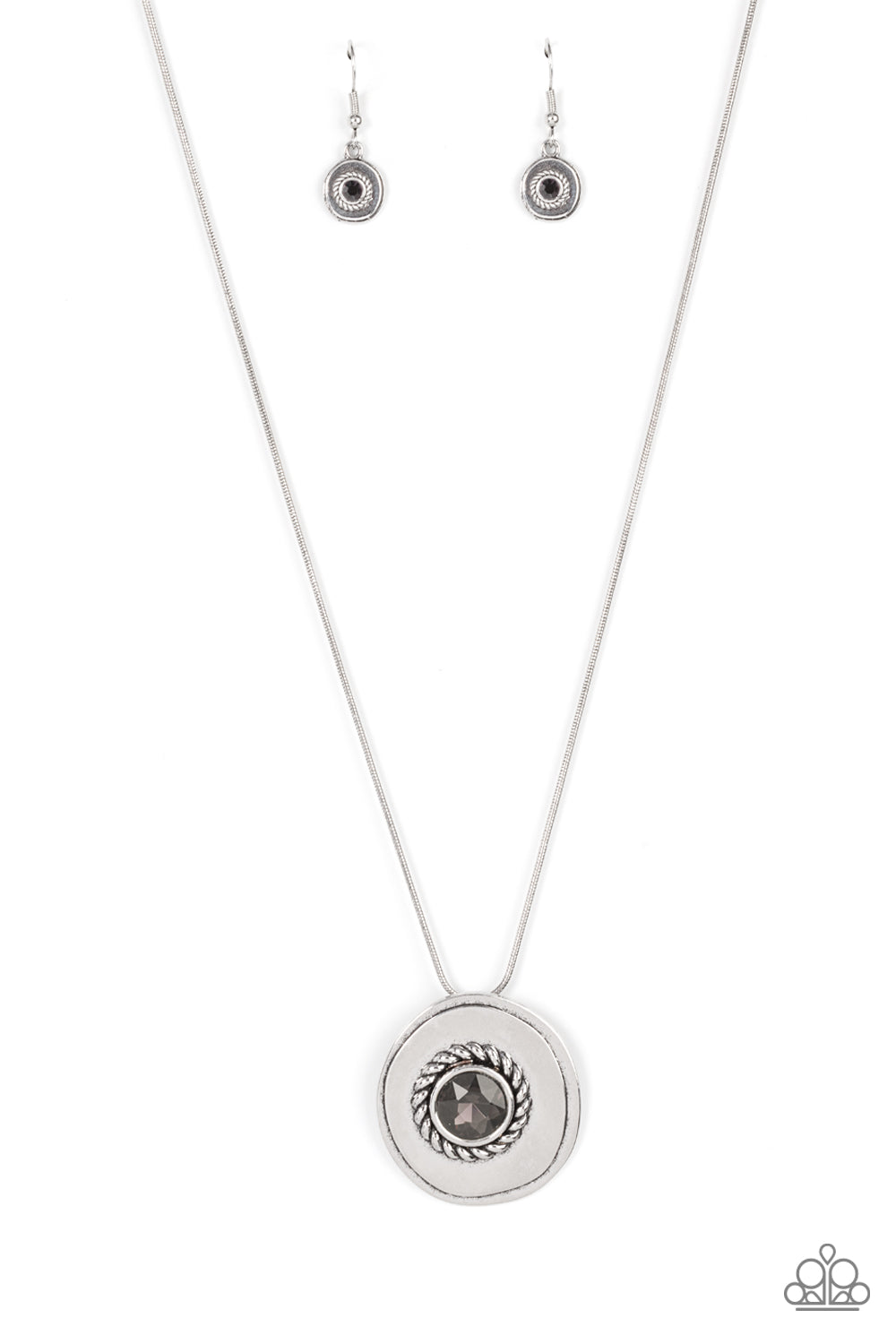 PAPARAZZI Make Me a MEDALLION-aire - Silver NECKLACE