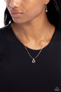 PAPARAZZI Seize the Initial - Silver - D NECKLACES